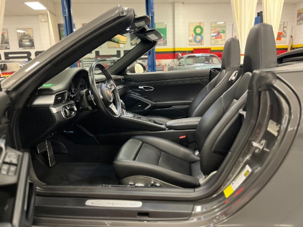 Used 2019 Porsche 911 Carrera 4 | Pinellas Park, FL n14