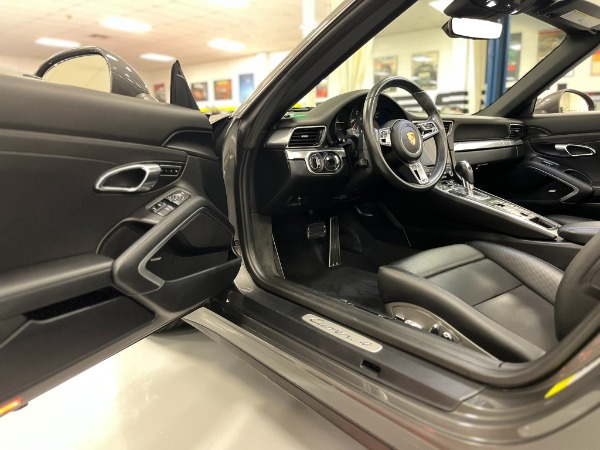 Used 2019 Porsche 911 Carrera 4 | Pinellas Park, FL n15
