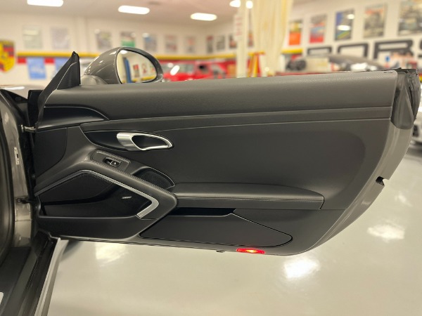 Used 2019 Porsche 911 Carrera 4 | Pinellas Park, FL n26