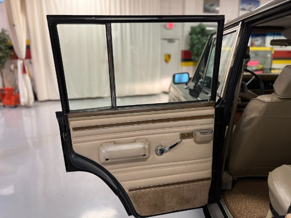 Used 1990 Jeep Grand Wagoneer  | Pinellas Park, FL n12