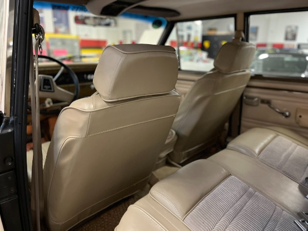 Used 1990 Jeep Grand Wagoneer  | Pinellas Park, FL n14