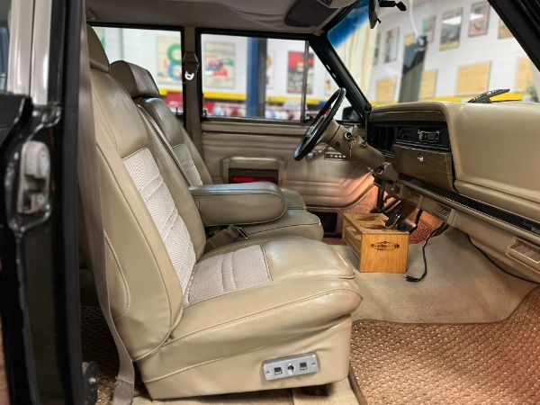 Used 1990 Jeep Grand Wagoneer  | Pinellas Park, FL n18